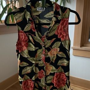 VINTAGE CLIO COLLARED BUTTON UP TANK SIZE S